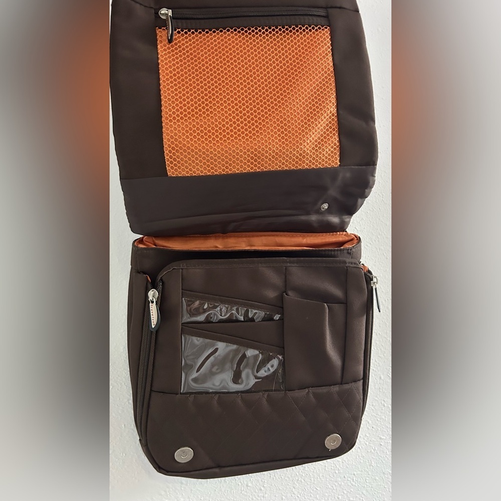 Travelon Dark Brown Men's Crossbody Messenger Bag - Picture 3 of 6